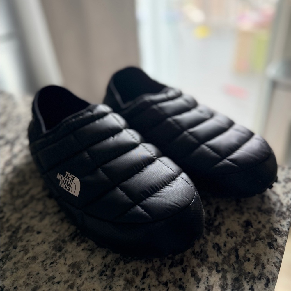 The North Face Black Quilted Slip-On Puffy Mules